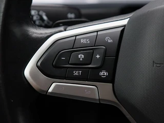 Volkswagen T-Roc 1.5 TSi 150 Pk Automaat Style | Carplay | IQ.Light LED | Panoramadak | Virtual Cockpit | Adaptive Cruise | 17 Inch / 24