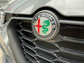 Alfa Romeo Tonale 1.5T Hybrid Sprint *ACC & Navigatie* / 33