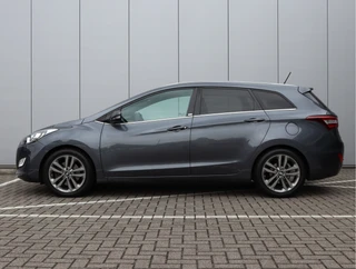 Hyundai i30 Wagon 1.6 GDi Comfort  | Trekhaak | Navigatie | Camera | / 16