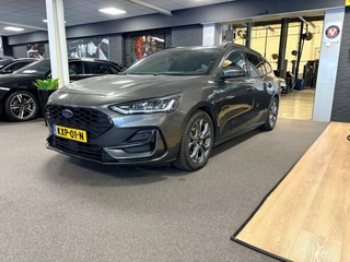 Ford Focus Wagon 1.0 EcoBoost Hybrid ST Line X automaat / Camera / cruise / stoel en stuurverwarming / 2