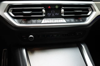 BMW 4 Serie Gran Coupé 420i High Executive M Sport Pakket Automaat  / Live Cockpit Professional / Schuif-/kanteldak / Leder / DAB / Stoelverwarming / 19 Inch / Shadow Line / Active Cruise Control / LED / M Sportremsysteem / Achteruitrijcamera / Extra Getint Glas / 28