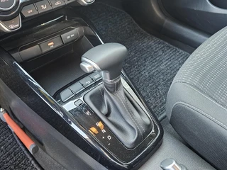 Kia Stonic 1.0 T-GDi 120pk DynamicLine |Navi |Clima |Camera |Trekhaak! / 18