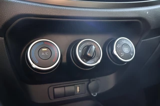 Toyota Aygo X PLAY AIRCO CAMERA AD-CRUISE APPLE/ANDROID NL-AUTO / 17