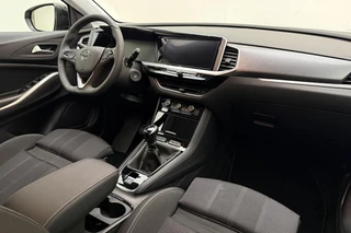 Opel Grandland 1.2 Turbo 130Pk GS Light | Climate control | Navigatie | AGR-Stoelen | Parkpilot | Led koplampen | Winter Pakket | LM-Velgen / 4