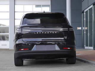 Leapmotor C10 Design ProMax AWD 81.9 kWh |  598 PK | 0-100 in 4 seconden | Wltp 437 km | 1500kg trekgewicht | Uit voorraad leverbaar | Stoel en stuurverwarming | Stoel ventilatie | Panorama dak | 20 inch lichtmetalen velgen | 360 graden camera / 5