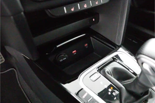 Kia XCeed 1.5 T-GDi GT-Line - Automaat  - Kantel / Schuifdak - Apple Carplay / Android Auto - Navigatie - ACC - Climate Control - Stoel / Stuurwielverwarming / 66