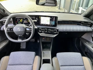 Renault 5 Comfort Range Techno 52 kWh  | V2G | Harman Kardon | Winter Pack | Pack Advanced Driving Assist | 18Inch Chrono | Two-Tone | Stoel+Stuurverwarming | Blindspot | Navigatie | Apple CarPlay/Android Auto / 2