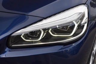 BMW 2 Serie Active Tourer 225xe LEDER SPORTSTOELEN NAVIGATIE LMV LED / 36