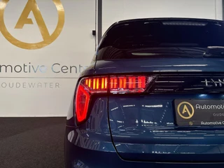 Lynk & Co 01 1.5 PHEV MY23 | BLACK-PACK | 6,6 KWH |ZWARTE HEMEL / 19