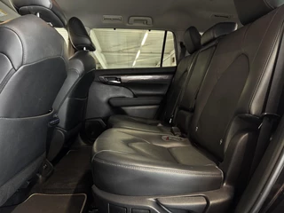 Toyota Highlander 2.5 AWD Hybrid Premium | Navigatie | JBL-Audio | Parkeersensoren | Achterklep Elektrisch | ( Vestiging - Nieuwegein ) / 34