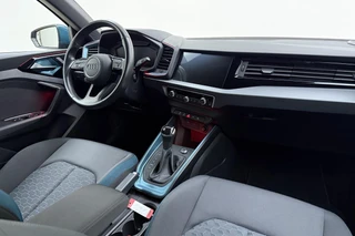 Audi A1 citycarver 35 TFSI epic 150pk | Automaat | Climate Control | Navigatie | Premium Audio | Camera | Cruise Control Adaptief | Stoelverwarming | Keyless Start | Sportstoelen / 16