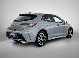 Toyota Corolla 2.0 Hybrid Business Sport Intro | Automaat | Adaptive cruise | Stuur & stoelverwarming | Navigatie | Camera / 2