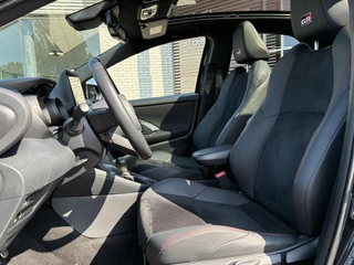Toyota Yaris 1.5 Hybrid GR SPORT PANODAK STOEL/STUURVERW JBL-AUDIO HEAD-UP 18'' LM-VELGEN PARK-SENSOREN NAVI KEYLESS CAMERA APPLE/ANDROID NL-AUTO 1E-EIG / 13