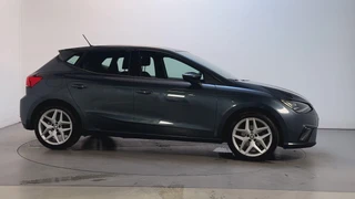 Seat Ibiza 1.0 TSI 110pk FR Business Intense Plus Stoelverwarming Parkeersensoren Navigatie DAB+ / 12