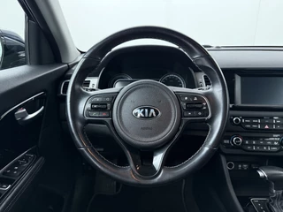 Kia Niro 1.6 GDi Hybrid DynamicLine  - Cruise Control - Lichtmetalen Velgen - Navigatie - Climate Control - Apple/Android Carplay - Virena Zekerheidspakket €895 / 38