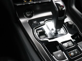 Jaguar F-TYPE 3.0 V6 Convertible / 28