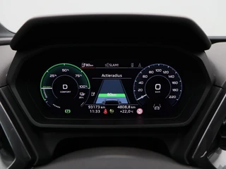 Audi Q4 e-tron 40 Launch edition S Competition 77 kWh 204 Pk | Stoelverwarming | Panorama dak | Adaptive Cruise | Matrix LED | Camera | CarPlay | 21 inch | 93.167 Km !! / 27