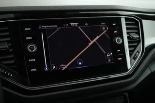 Volkswagen T-Roc 1.5 TSI 150pk DSG Sport Black Style Keyless Camera Virtual Cockpit Navigatie / 21