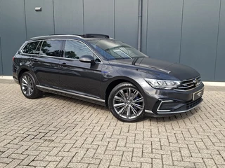 Volkswagen Passat Variant 1.4 TSI PHEV GTE * Panoramadak * Elek. Achterklep * Navigatiesysteem * 18 Inch Velgen * / 2