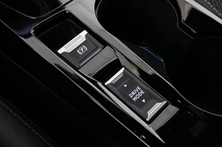 Peugeot 208 1.2 Hybrid 110 e-DCS6 GT Camera Keyless LED Apple CarPlay / 40