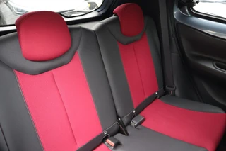 Toyota Aygo X 1.0 VVT-i S-CVT UNDERCOVER STOELVERW. JBL KEYLESS NAVI LED DAB APLLE/ANDROID CAMERA SENSOREN V+A / 18