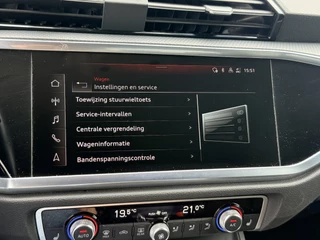 Audi Q3 35 TFSI Advanced edition  | Automaat | LED | Sportstoelen | DAB | Navi | Bluetooth | Stoelverwarming | Virtual Cockpit / 49