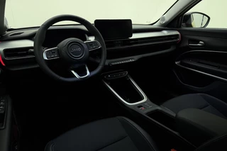 Jeep Avenger 1.2 e-Hybrid Summit Automaat | JBL Soundsystem | Navigatie | Elektrische achterklep | Keylee | Climate control | Camera | Draadloze telefoonlader / 19