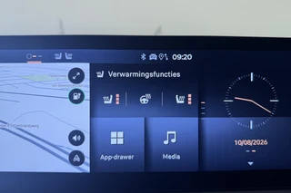 Opel Grandland Electric GS 73 kWh | Stoelverwarming | Verwarmd stuurwiel | Adaptieve Cruise Control | 360° Camera | Panoramisch schuif/kantel dak | Matrix LED koplampen | 20'' Lichtmetalen velgen / 34
