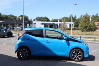 Toyota Aygo FIRST 5-DEURS LMV APPLE/ANDROID PRIVACY-GLASS LED AIRCO CAMERA BLUETOOTH DEALER-ONDERHOUDEN NL-AUTO / 8