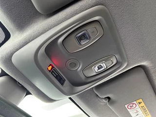 Renault Clio 0.9 TCe Bose | Trekhaak | Camera | Navigatie | Cruise Control | Climate Control | Parkeersensoren / 36