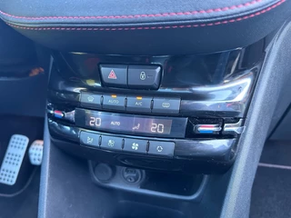 Peugeot 208 1.6 THP GTI Perfect onderhouden '' Pano - Infotainmensystem - Allseasonbanden '' / 22