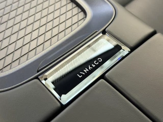 Lynk & Co 08 1.5 More NIEUW | 200 km bereik | 349 PK | Pano | Massage | HK | Stoelverw. + Ventilatie ( Vestiging - Nieuwegein ) / 34