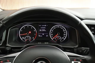 Volkswagen Polo 1.0 TSI 95pk DSG R-Line Highline Camera Parkeersensor Climate Control Adaptive Cruise / 37