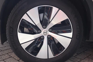 Volvo XC40 T4 Recharge Core Bright | Stoelverwarming | Trekhaak | Parkeercamera  | Keyless / 18