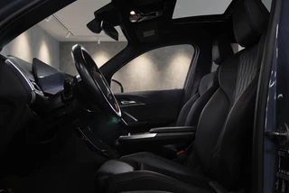 BMW X1 xDrive23i M Sport 218PK Panorama | Leder | Harman | HUD | 360° Camera | 20" LM / 9