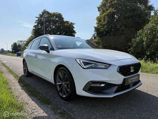 Seat Leon Sportstourer 1.5 eTSI FR / Pano / Trekhaak / Beats / 5