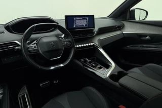 Peugeot 5008 1.2T 130pk Automaat GT | Elektrische achterklep | Black Pack | 19'' velgen | Achteruitrijcamera | 7 Persoons / 18