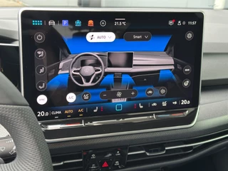 Volkswagen Golf 1.5 eHybrid GTE 272pk Head up | Black Style | IQ light | 360 Camera | Rijklaar incl. garantie / 22