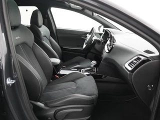 Kia XCeed 1.5 T-GDi GT-Line  - Automaat - Panorama dak - Stoel/Stuur verwarming - Navigatie - Climate Control - Achteruitrijcamera - Elektrische Achterklep - 7 jaar of 150.000km Fabrieksgarantie / 42
