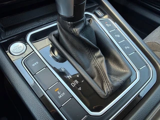 Volkswagen Passat Variant 1.4 TSI PHEV GTE * Trekhaak * AUTOMAAT * Parkeercamera * Head-up Display * / 30