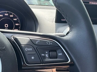 Audi Q2 35 TFSI * Panoramadak * Virtual Cockpit * Keyless * Leder / 32