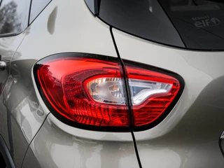 Renault Captur 1.2 TCe Dynamique | Automaat | Navi | Camera | Keyless | Climate control | Trekhaak / 23