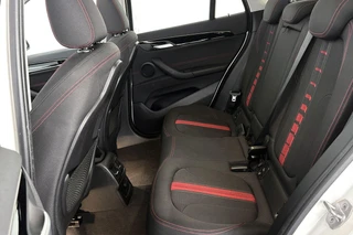 BMW X1 sDrive18i Executive Sport Line Panoramadak Trekhaak Groot Navi Stoelverwarming / 10