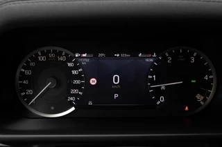 Land Rover | Defender 3.0 D250 110 MHEV SE | Luchtvering | Groot Infotainmentscherm | Premium Audio by Meridian | Black Pack | FULL LED | / 21
