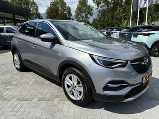 Opel Grandland X 130 PK 8-Traps Automaat | Climate control | Panorama dak | Winterpakket | Navigatie | Parkpilot | LM-Velgen | Trekhaak | AGR | Xenon verlichting / 4