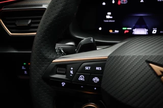 CUPRA Formentor 1.5 TSI e-Hybrid Business | NIEUW | ECLIPSE PACK | MATRIX LED | STUURVERWARMING | DAB | APPLE | CAMERA | 19" / 37