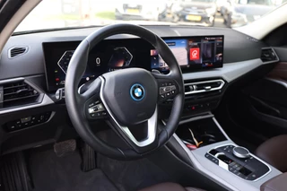 BMW 3-serie 320e|Automaat|Plug in hybride|Camera|Leer|Cruise control|Apple carplay/Android auto| / 9