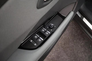 Audi Q3 1.5 272pk e-hybrid S edition Trekhaak Camera Keyless Panoramadak Stoelverwarming Virtual Cockpit Navigatie 2x S-Line / 16