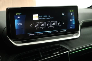 Peugeot e-208 EV GT 136pk 50 kWh SOH 91% Camera Navigatie Virtual Cockpit / 23