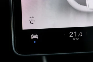 Tesla Model 3 Long Range AWD 75kWh 90% SOH l NL Auto l FSD 3 | Pano | Leder / 17